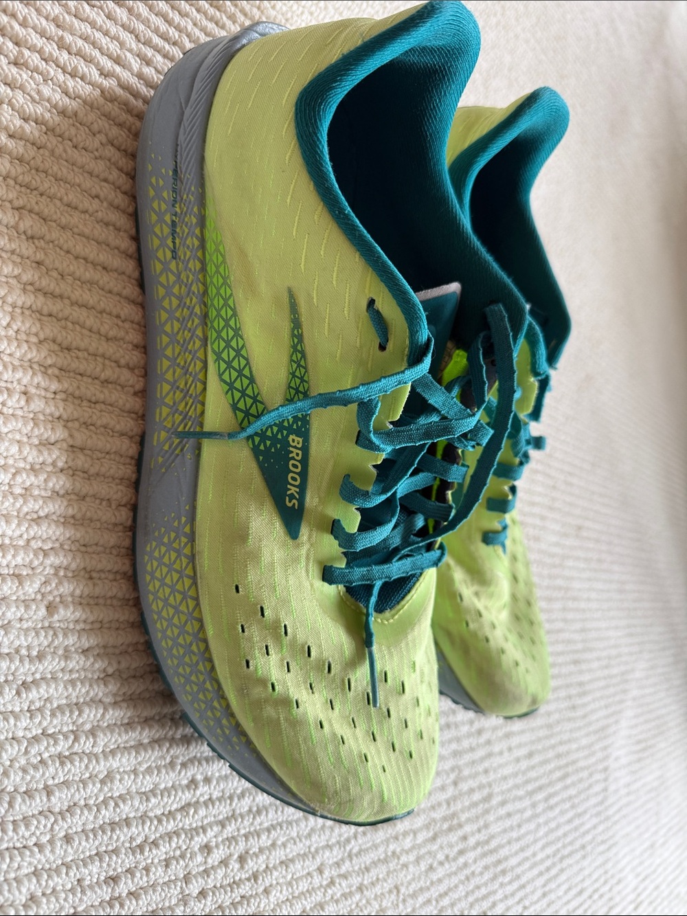 Brooks Hyperion Tempo neon green sneakers